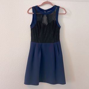BCBGeneration Lace Open Back Cocktail Dress Blue & Black Size 8